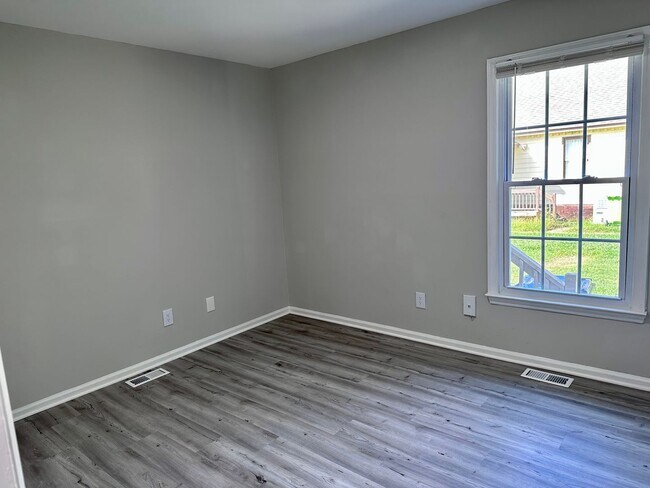Building Photo - 4720 Hoyle Dr