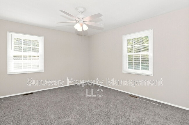 Building Photo - 17 Farragut Ct