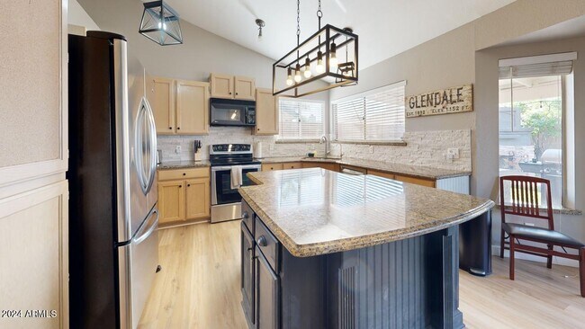 Building Photo - 8533 W Colter St