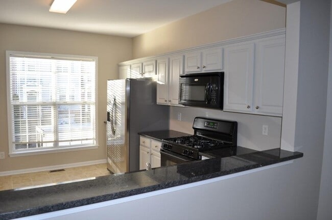Building Photo - 1022 Thornborough Dr