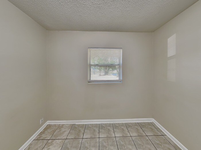 Building Photo - 237 Blairmore Blvd W