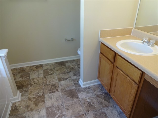 Building Photo - 1522 Cutters Mill Dr