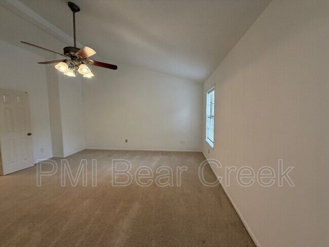 Building Photo - 7818 Sunny Ridge Dr