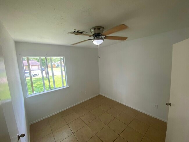 Building Photo - 11622 Sela Ln