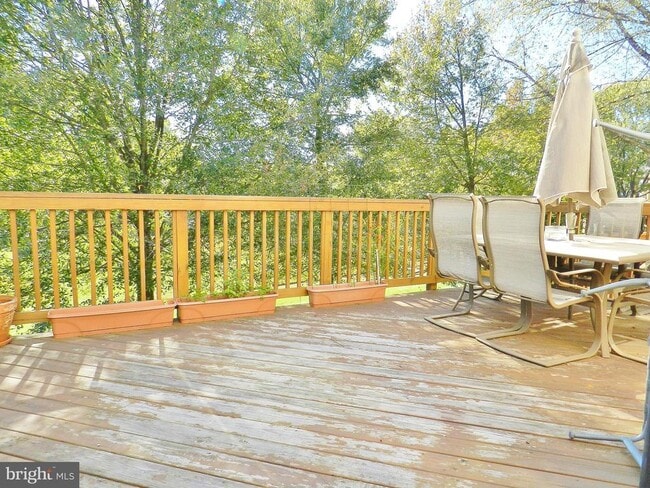 Building Photo - 4235 Fox Lake Dr