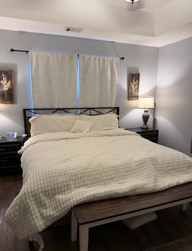 Building Photo - 9028 Whispering Pines Blvd