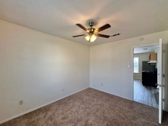 Building Photo - AVAILABLE NOW; APPLY AT OUR WEBSITE TODAY!!