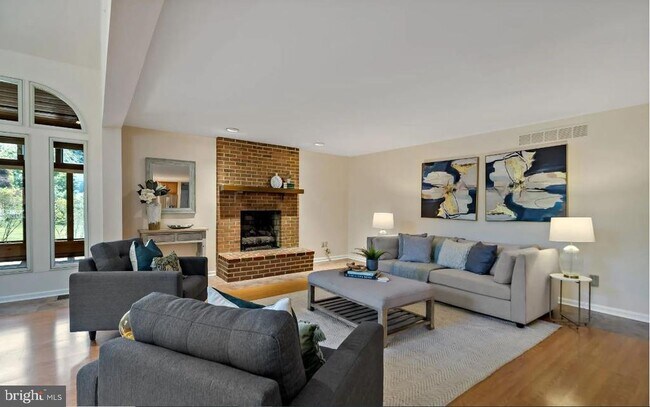 Building Photo - 1200 Turnbury Ln