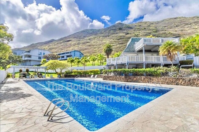 Building Photo - 995 Awaawaanoa Pl