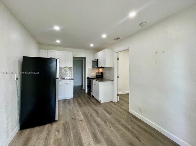 Building Photo - 26741 SW 139th Ave