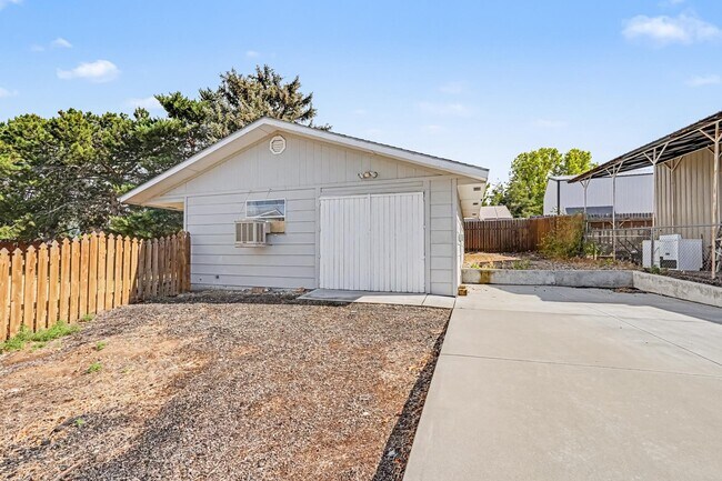 Building Photo - 11875 W Hidden Valley Rim Rd