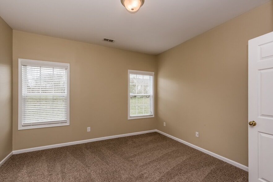 Building Photo - 13633 Porter Creek Rd