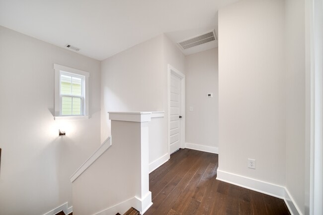 Building Photo - 2009 23rd Ave N