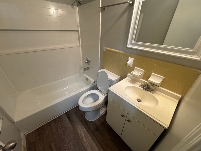 Building Photo - 3866 Castleman St