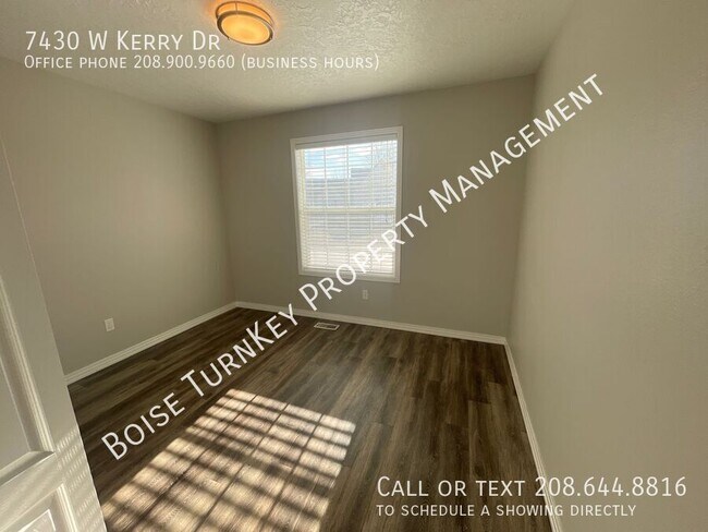 Building Photo - 7430 W Kerry Dr