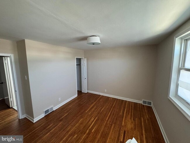 Building Photo - 6738 Grovers Ave