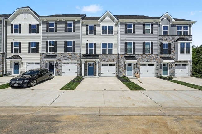 Building Photo - 9177 Edenderry Dr