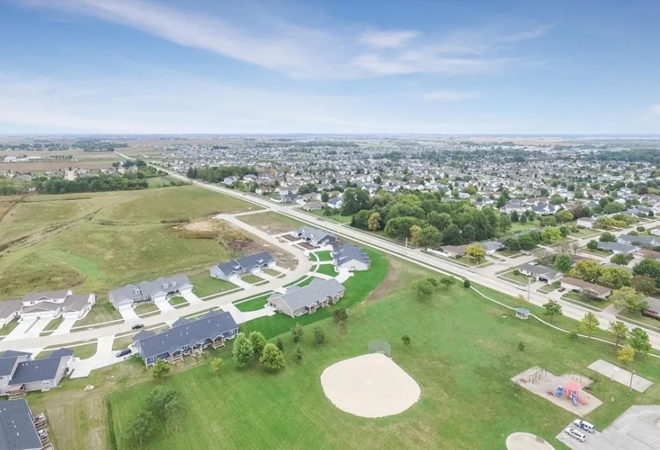 Building Photo - 3034 Sherwood Dr