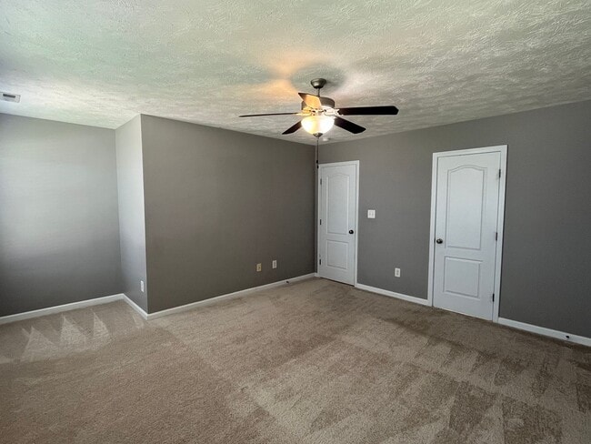 Building Photo - Charming 3 Bed Raeford Home with Fenced Yard