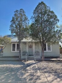 Building Photo - Edith