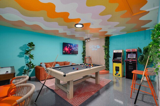 Building Photo - 1136 9th Square