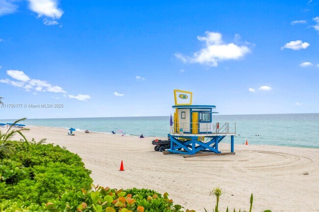 Building Photo - 2501 S Ocean Dr