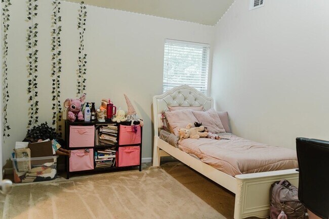 Building Photo - 3830 Kittery Point SW