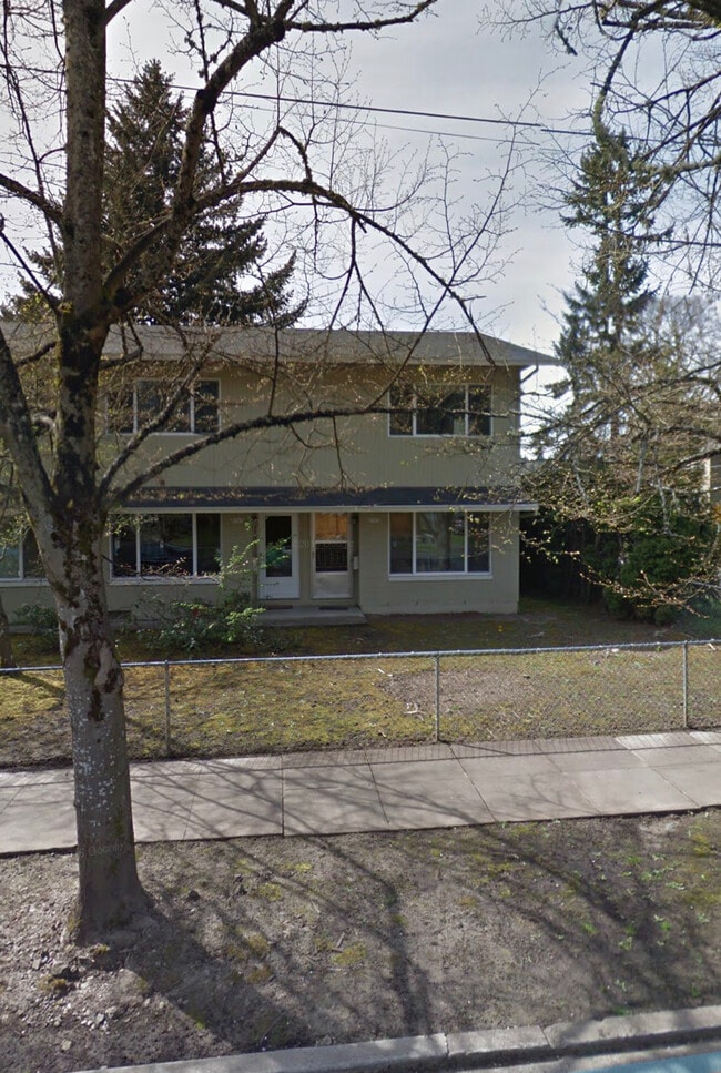 Building Photo - 8707 Southeast 9th Avenue