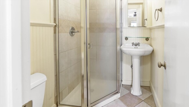 Building Photo - 148 Main St