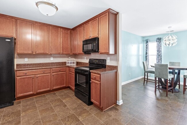 Building Photo - 3 Bed/2Bath in the Reserve At Wydham Gate S/D