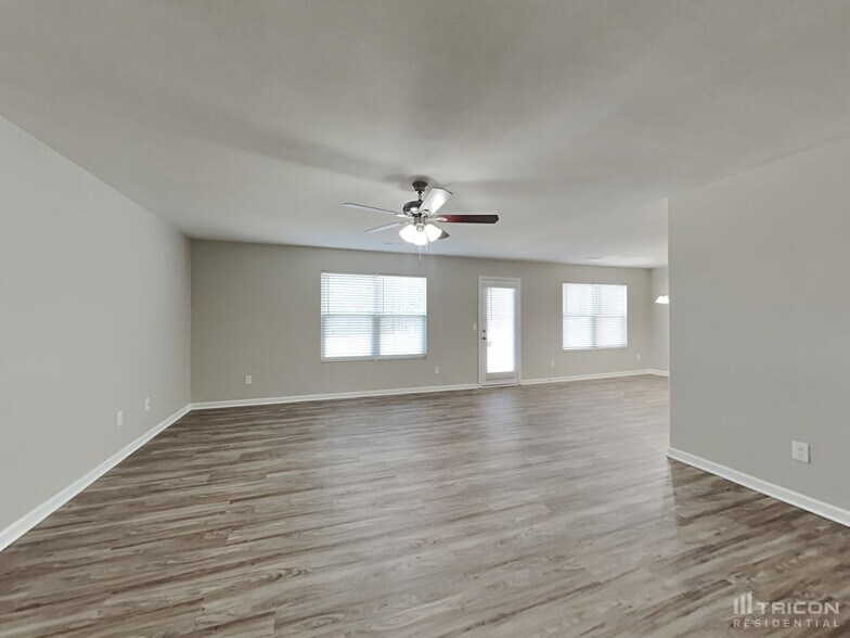 Building Photo - 3884 Ashley Hill Dr
