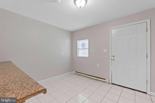Building Photo - 1628 Wentworth Ave
