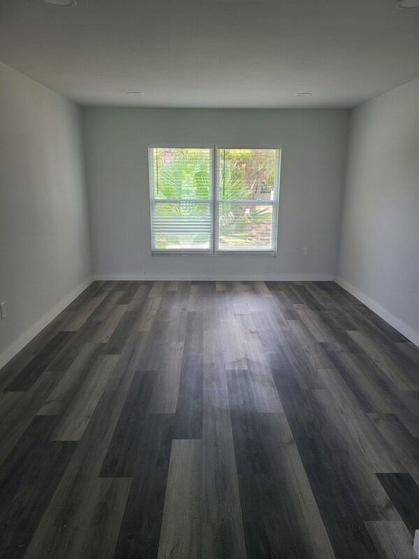 Building Photo - 7196 68th Ct N