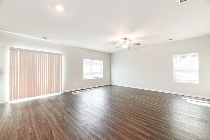 Building Photo - 116 Shire Dr