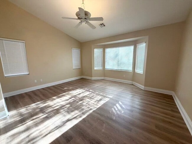 Building Photo - 2295 Tedesca Dr