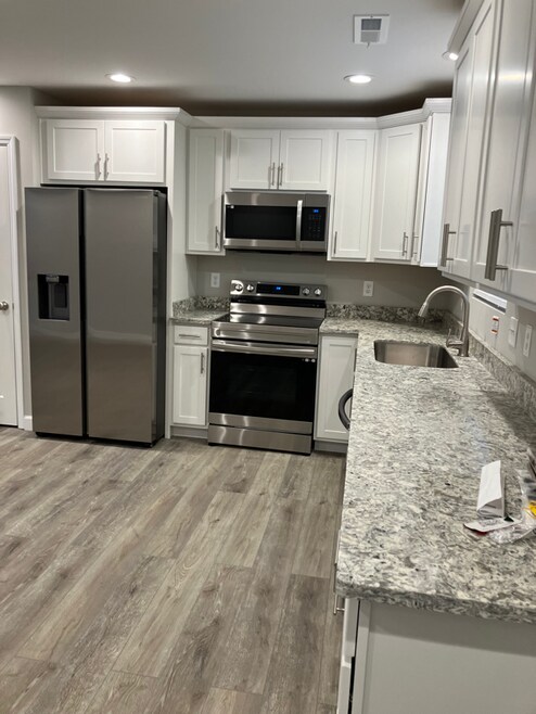 Building Photo - 1313 Blocker Ln