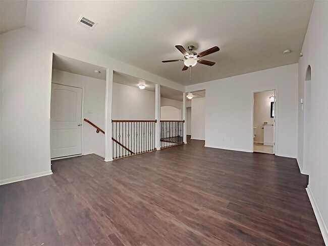 Building Photo - 30011 Saw Oaks Dr