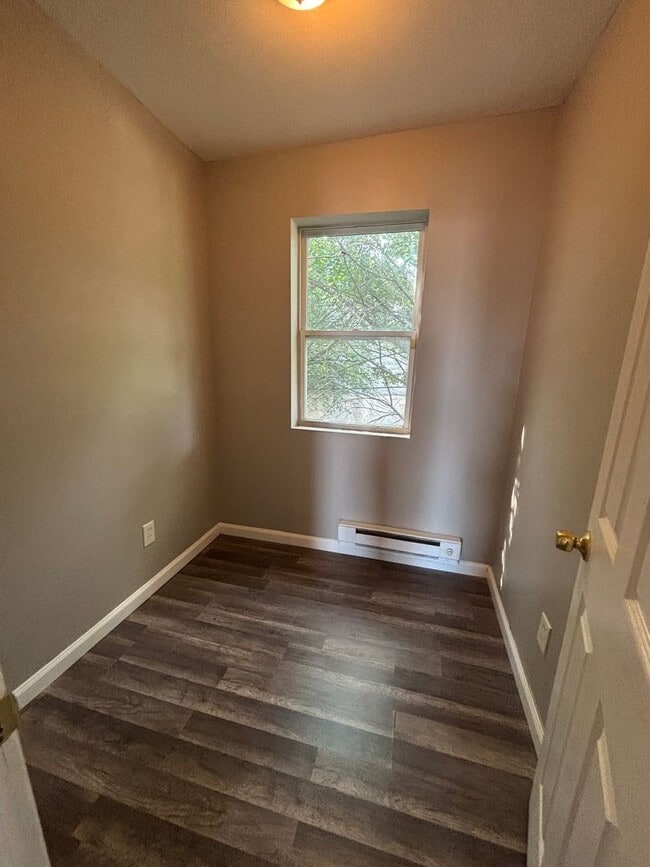 Building Photo - Bright & Updated 2 Bedroom | 2 Full Bath Home – $1,150/Month-3238 Jasper Street Philadelphia, PA ...