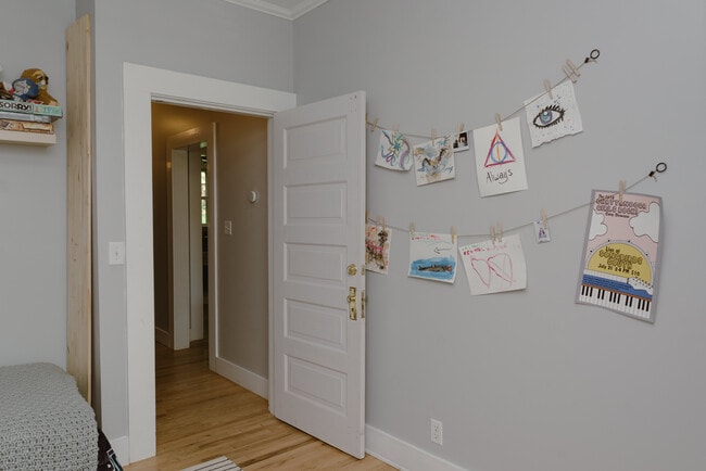 Building Photo - 1707 W 43rd St