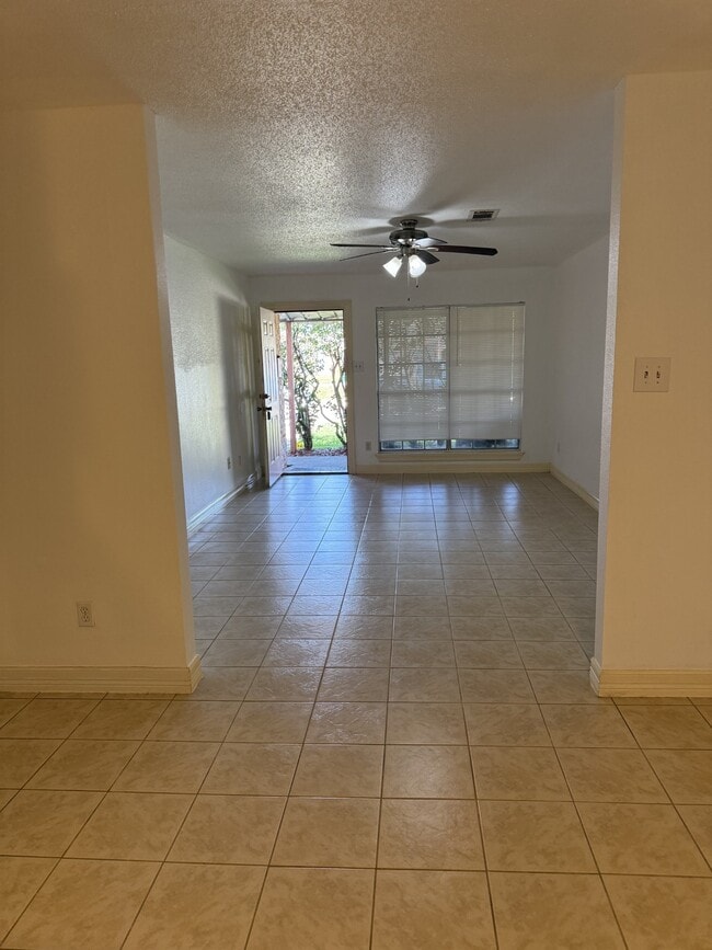 Building Photo - 1761 El Mar Ln