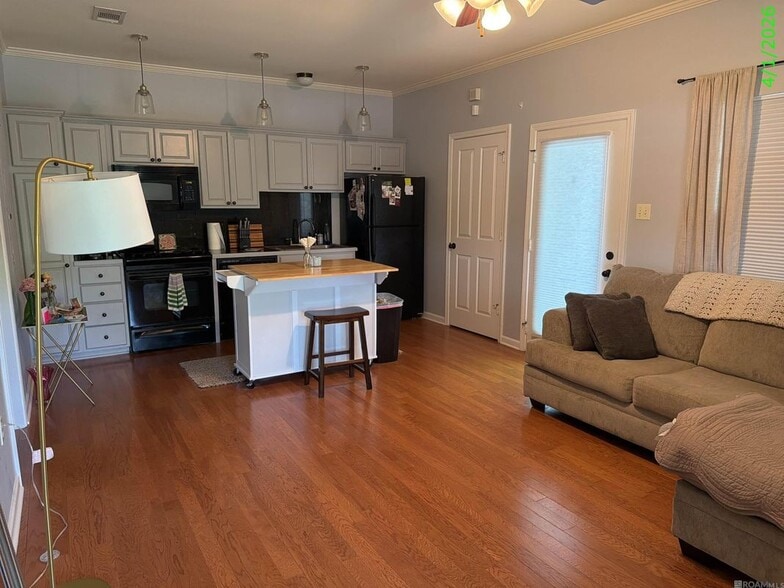 Building Photo - 612 S Kenilworth Pkwy