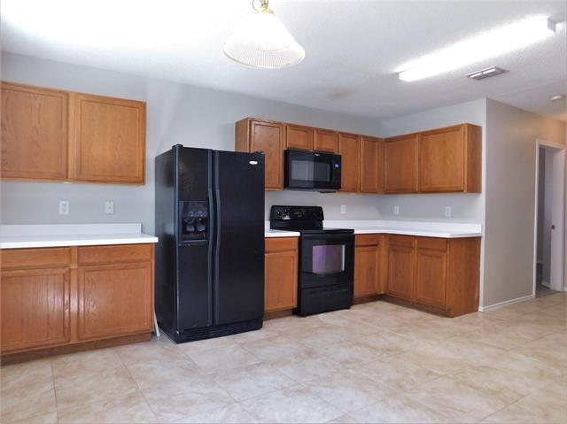 Building Photo - 2628 S Wavecrest Ct