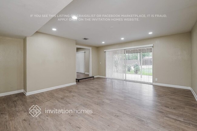 Building Photo - 17363 Saticoy St