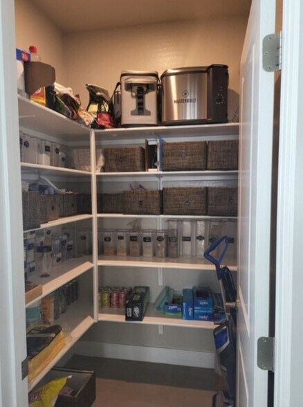 Pantry - 6838 Moorland St