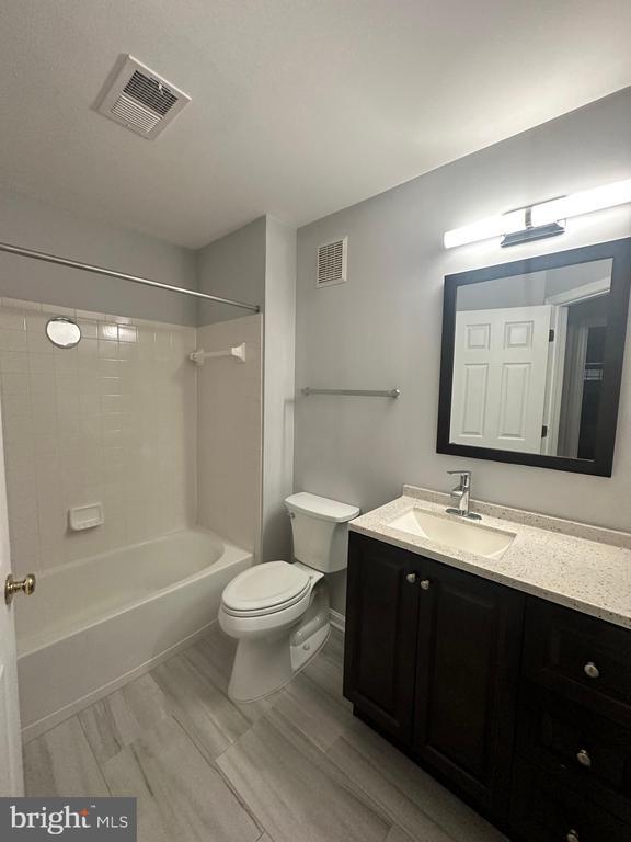 Building Photo - 1526 Northern Neck Dr