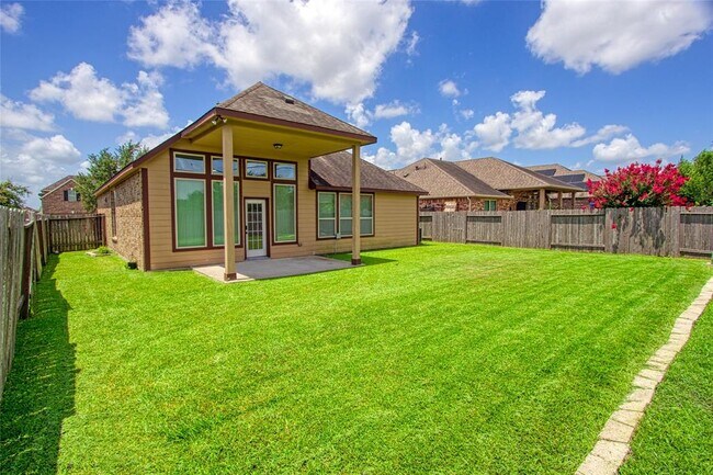 Building Photo - 9427 Harmony Lake Ln