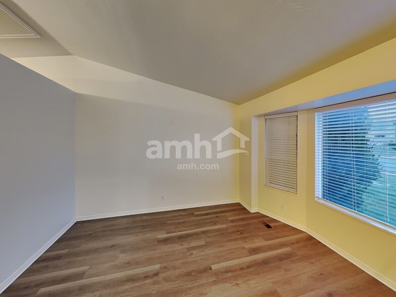 Building Photo - 1871 N 750 W