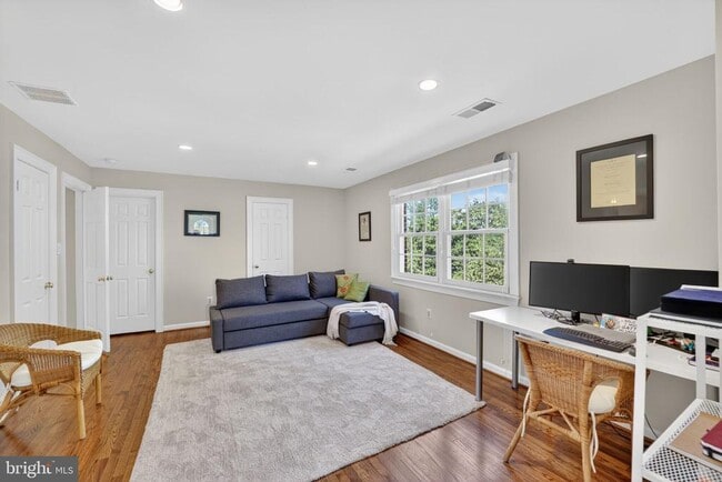 Building Photo - 5115 Cape Cod Ct