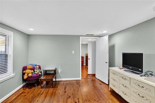 Building Photo - 3671 Bishop Dr