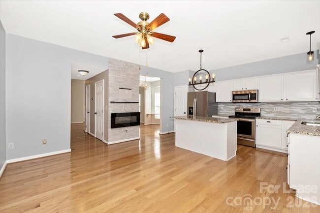 Building Photo - 4102 Christine Ln